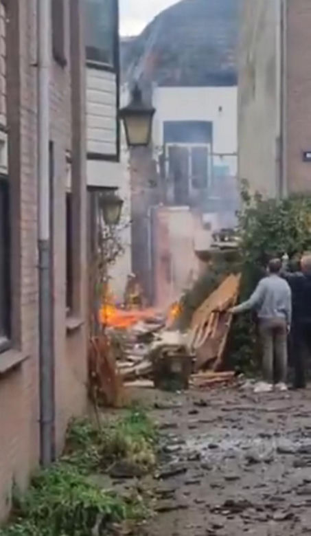 Dwa wybuchy i wielki pożar w centrum Utrechtu. Co najmniej jedna osoba ranna