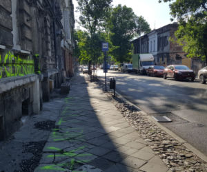 Miłosne graffiti na jednej z kamienic. Mieszkańcy: to zwykły akt wandalizmu! 