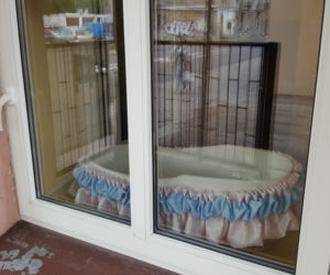 Kilkumiesięczne dziecko w Oknie Życia. Niemowlę przewieziono do miejscowego szpitala