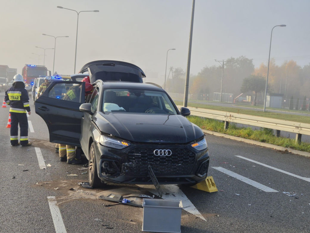 Zderzenie 3 aut na ulicy ks. Piotra Ściegiennego w Kielcach