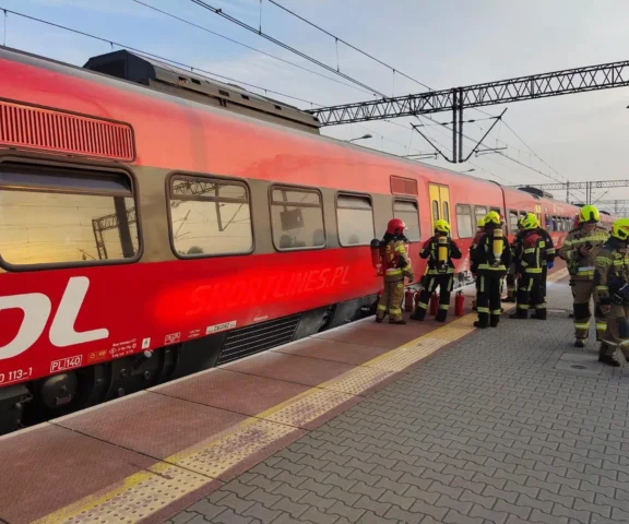 Pożar pod wagonem w Dębicy. Pilna ewakuacja 250 pasażerów z pociągu