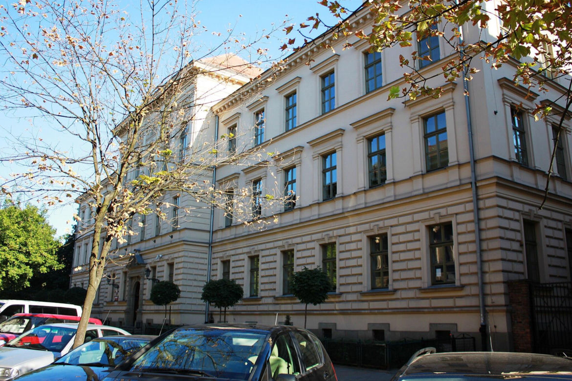 Liceum z Krakowa najlepsze w Polsce w najnowszym rankingu. Ukończyli je Adam Nawałka i Robert Makłowicz 