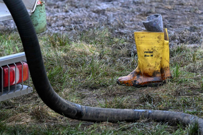 Awaria rurociągu tuż przy granicy z Polską
