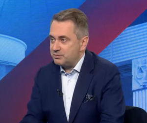 Ekspert komentuje kolejny wyjazd Ziobry. Mają siły specjalne po niego wysłać?