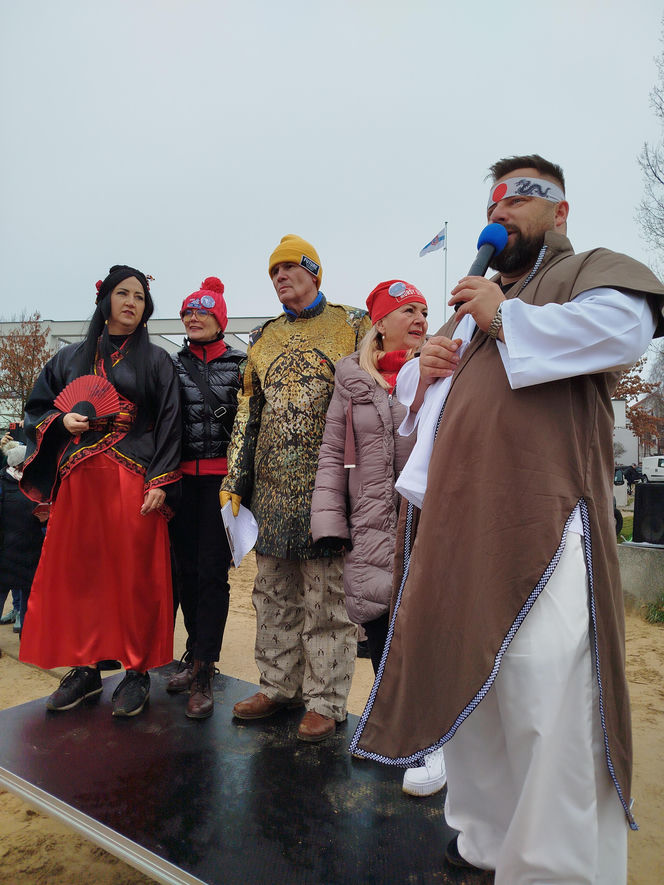 Mazowieckie Morsy otworzyły sezon morsowania 2025/2026 nad zalewem w Siedlcach