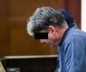 Traktowali go jak rodzinę, a on ukradł im pół miliona