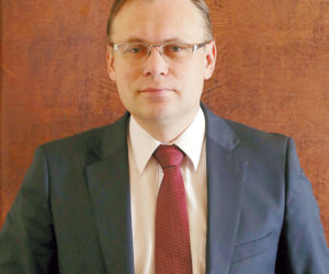 Tusk uciekał przed aferą z Sikorskim