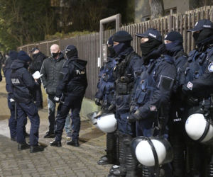Protest pod domem Kaczyńskiego