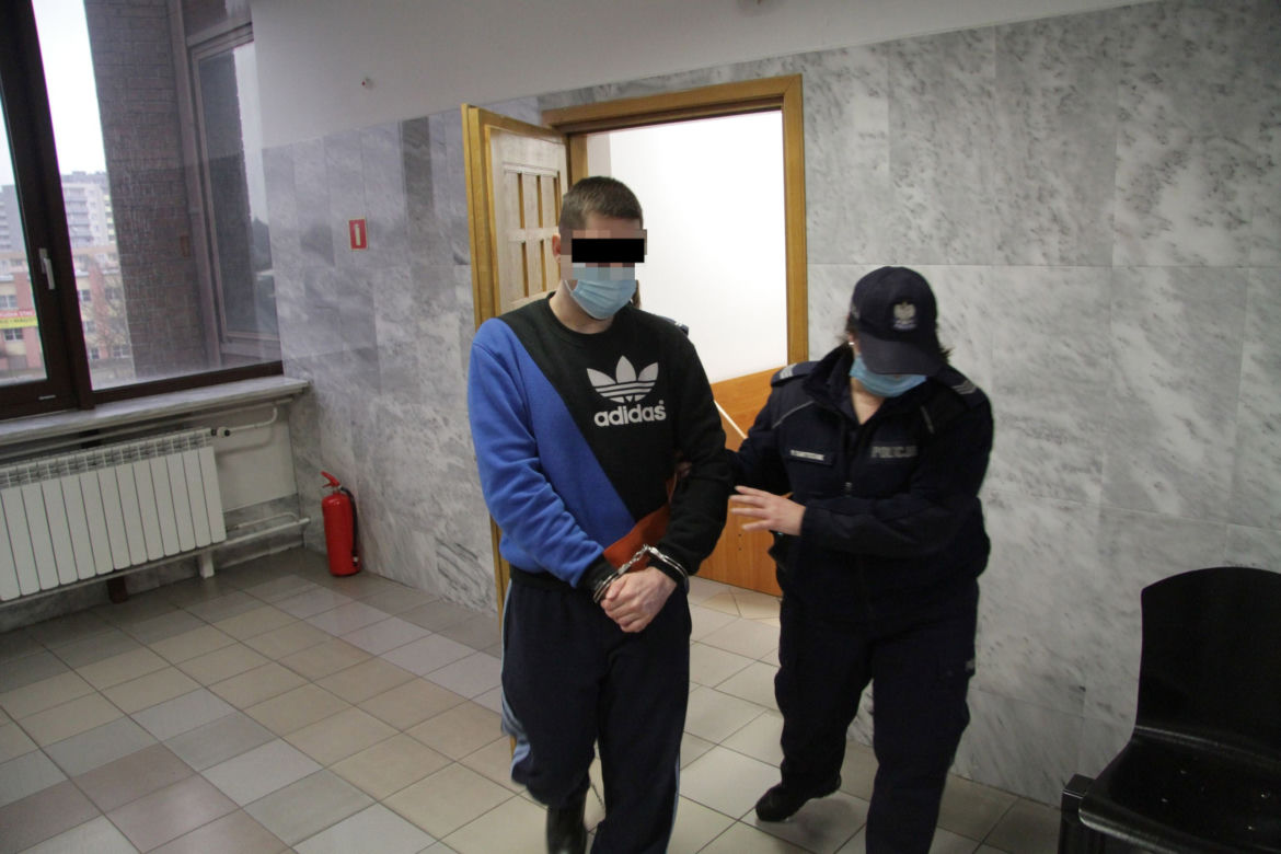 Poćwiartował partnerkę i spalił w piecu. Dostał tylko 5 lat