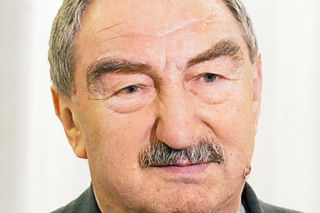 Andrzej Melak: Rząd woli pomniki za granicą niż w Polsce