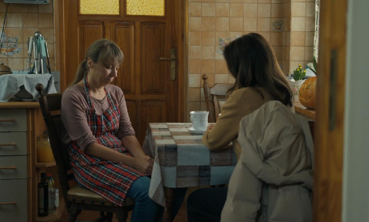 Barwy szczęścia, odcinek 3186. Krystyna Szymańska (Agata Pruchniewska), Kasia (Katarzyna Glinka)