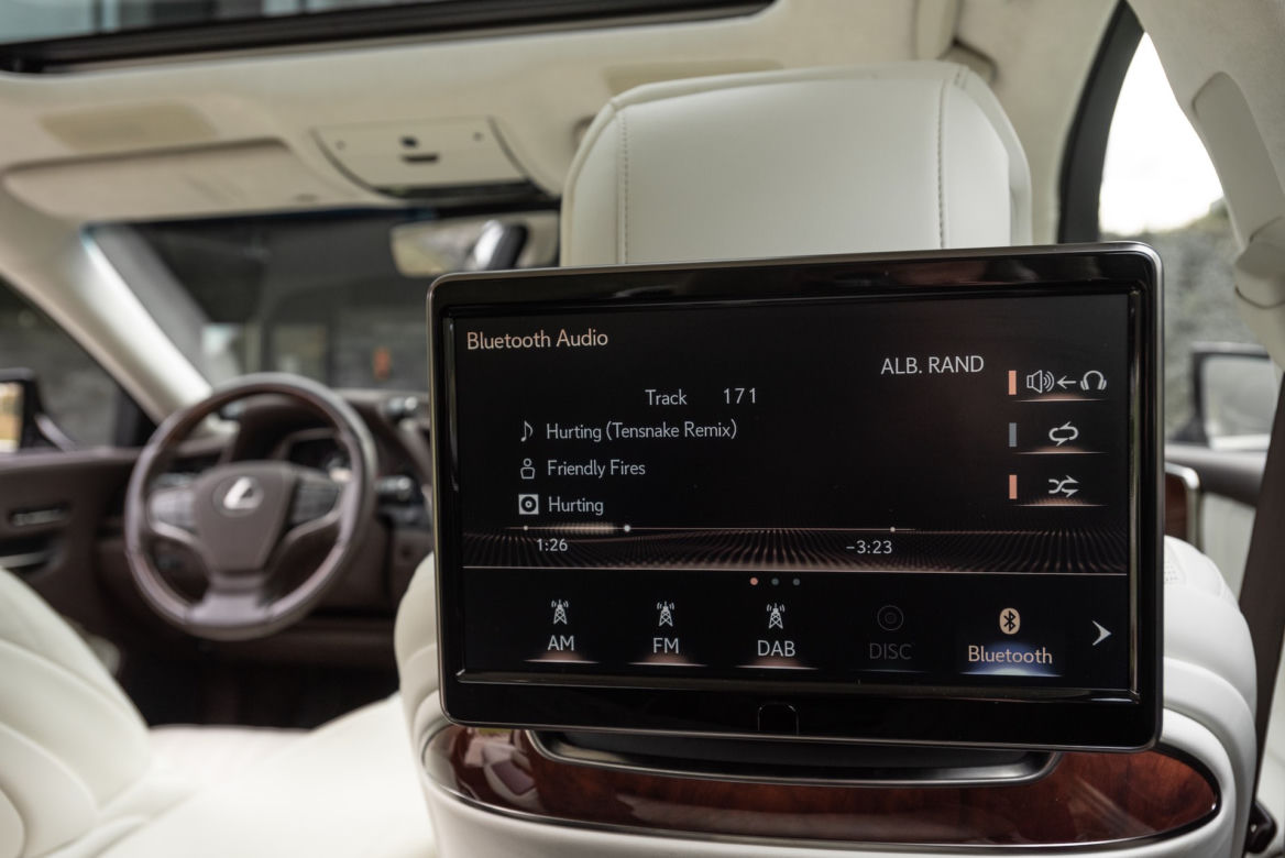 Lexus LS 500 Omotenashi 3.5 V6 417 KM