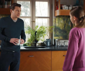 M jak miłość odc. 1930. Adam Karski (Patryk Szwichtenberg), Hania (Wiktoria Basik)