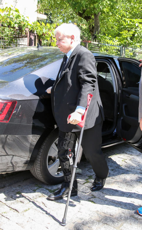 Prezes PiS: pacjent pod specjalnym nadzorem