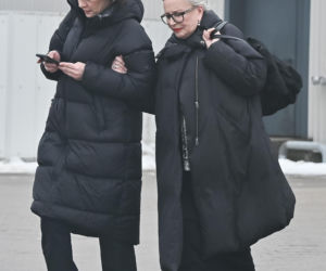 Krystyna Janda kurzy w aucie