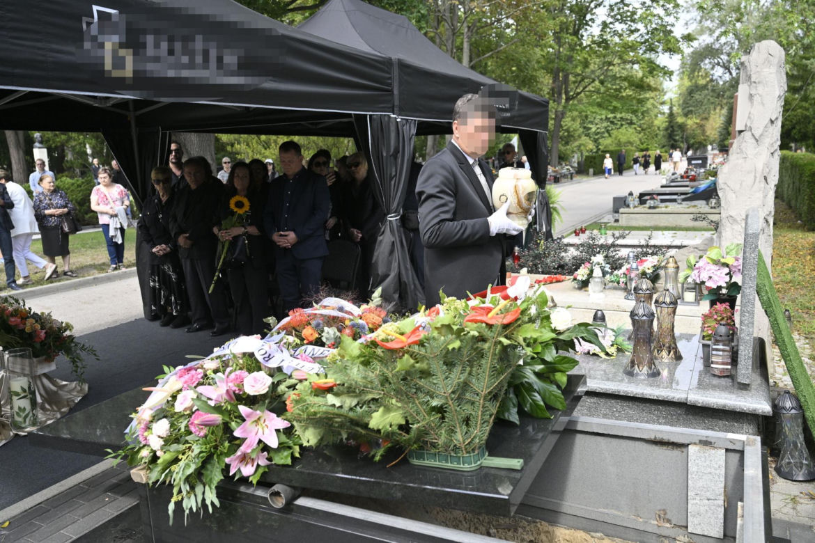 Pogrzeb Igi Cembrzyńskiej. Tłum gwiazd oddaje hołd wielkiej artystce