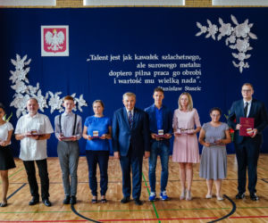 Początek nowego roku szkolnego w Białymstoku. Naukę rozpoczęło 39 tys. dzieci i młodzieży