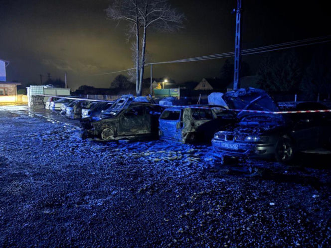 Parking w miejscowości Tyszki-Łabno na Podlasiu zmienił się w piekło!