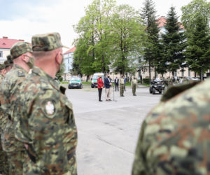 Nowy Sącz. Huczne urodziny straży granicznej. Para prezydencka odwiedziła funkcjonariuszy