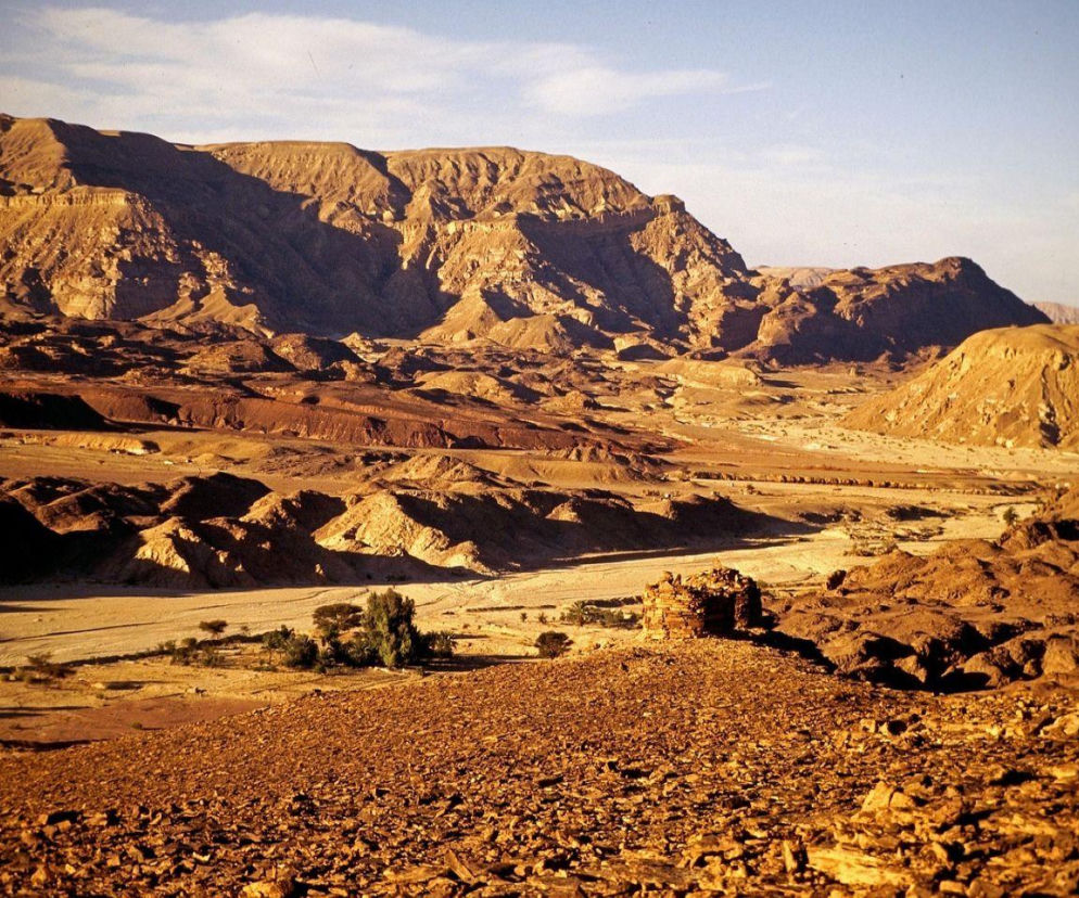 Wskazano kraje, w których Polacy uwielbiają spędzać ferie. Wniosek? Uciekamy od siarczystych mrozów