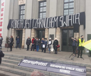 Czarny Piątek 2018 w Katowicach: Tłumy ludzi zebrały się na rynku