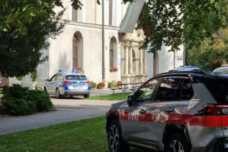 Walczył z nożownikiem o życie innych. Ks. Marek w ciężkim stanie