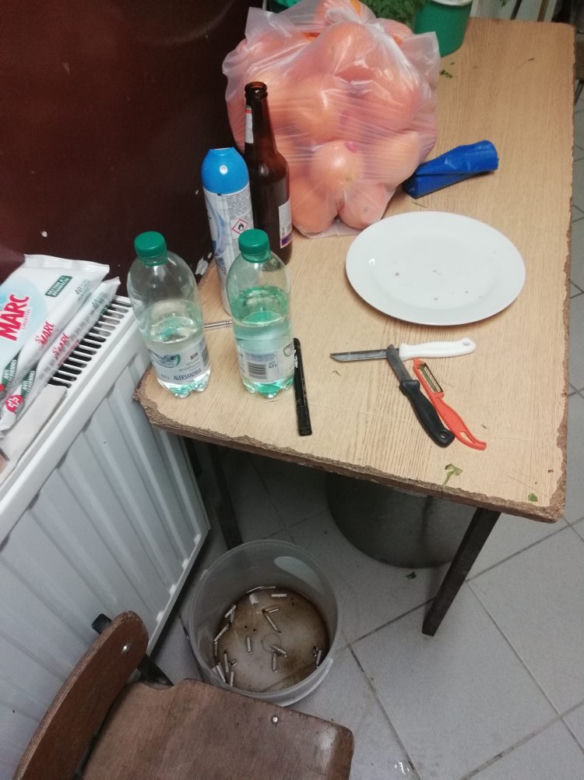 Pili alkohol na stołówce w podstawówce