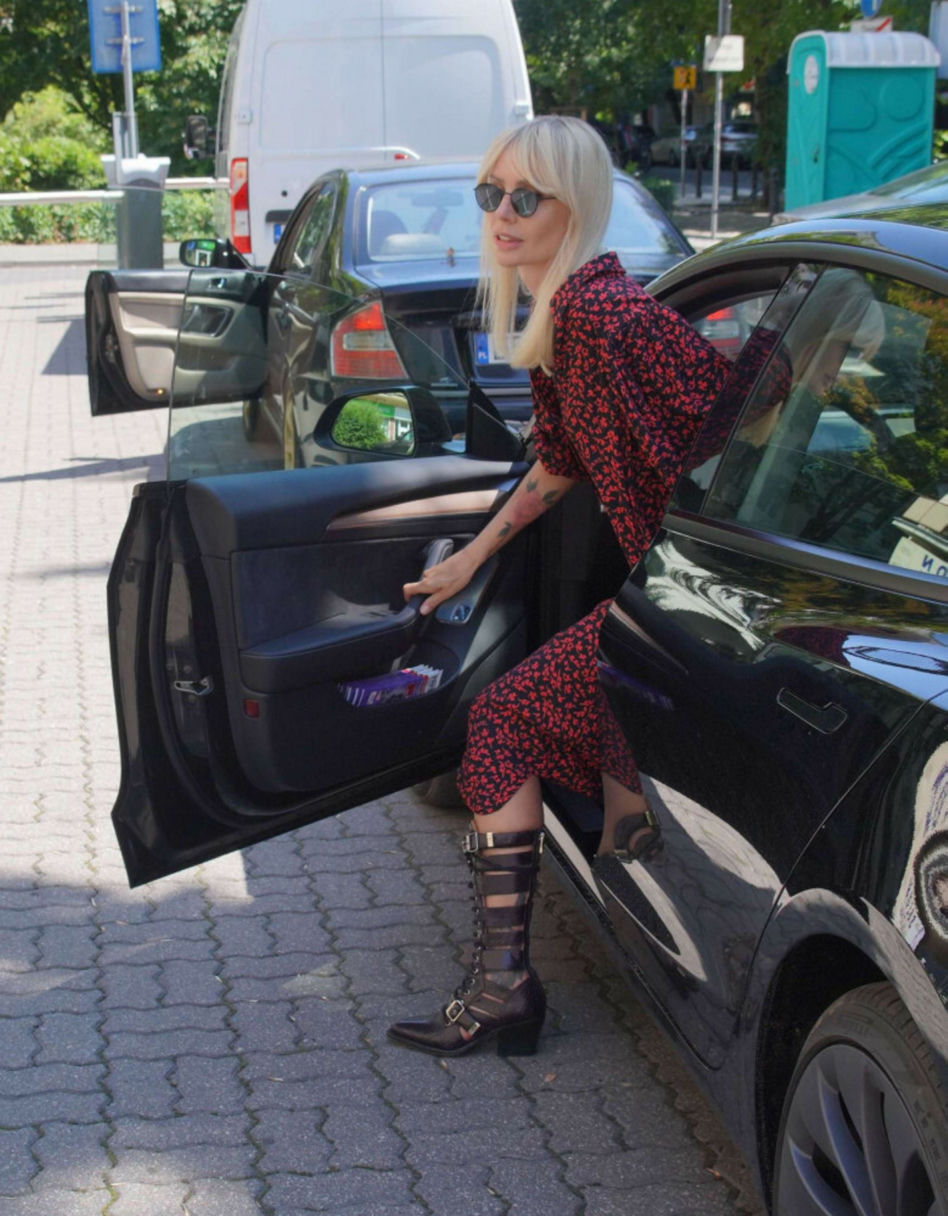 Agnieszka Woźniak - Starak ma nowy samochód