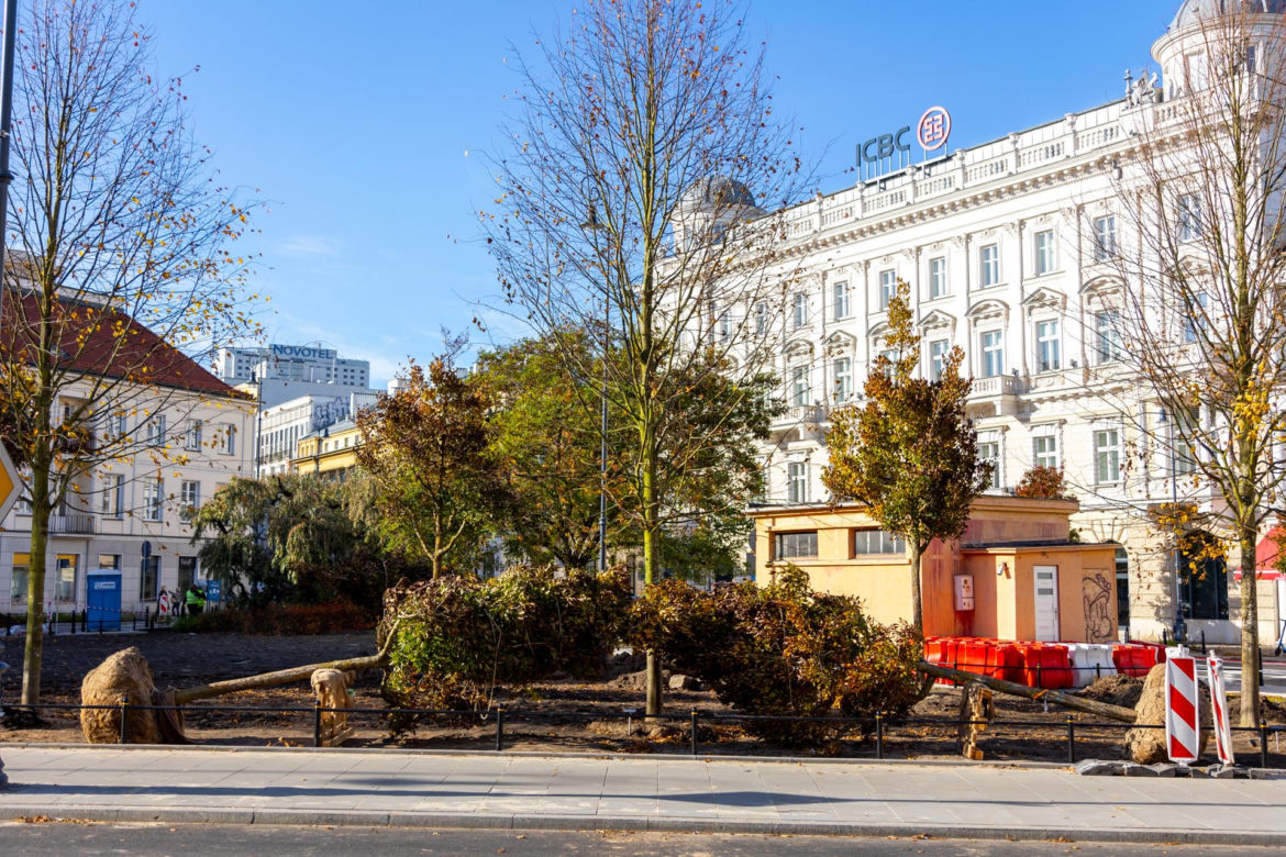 Zmodernizowany Plac Trzech Krzyży