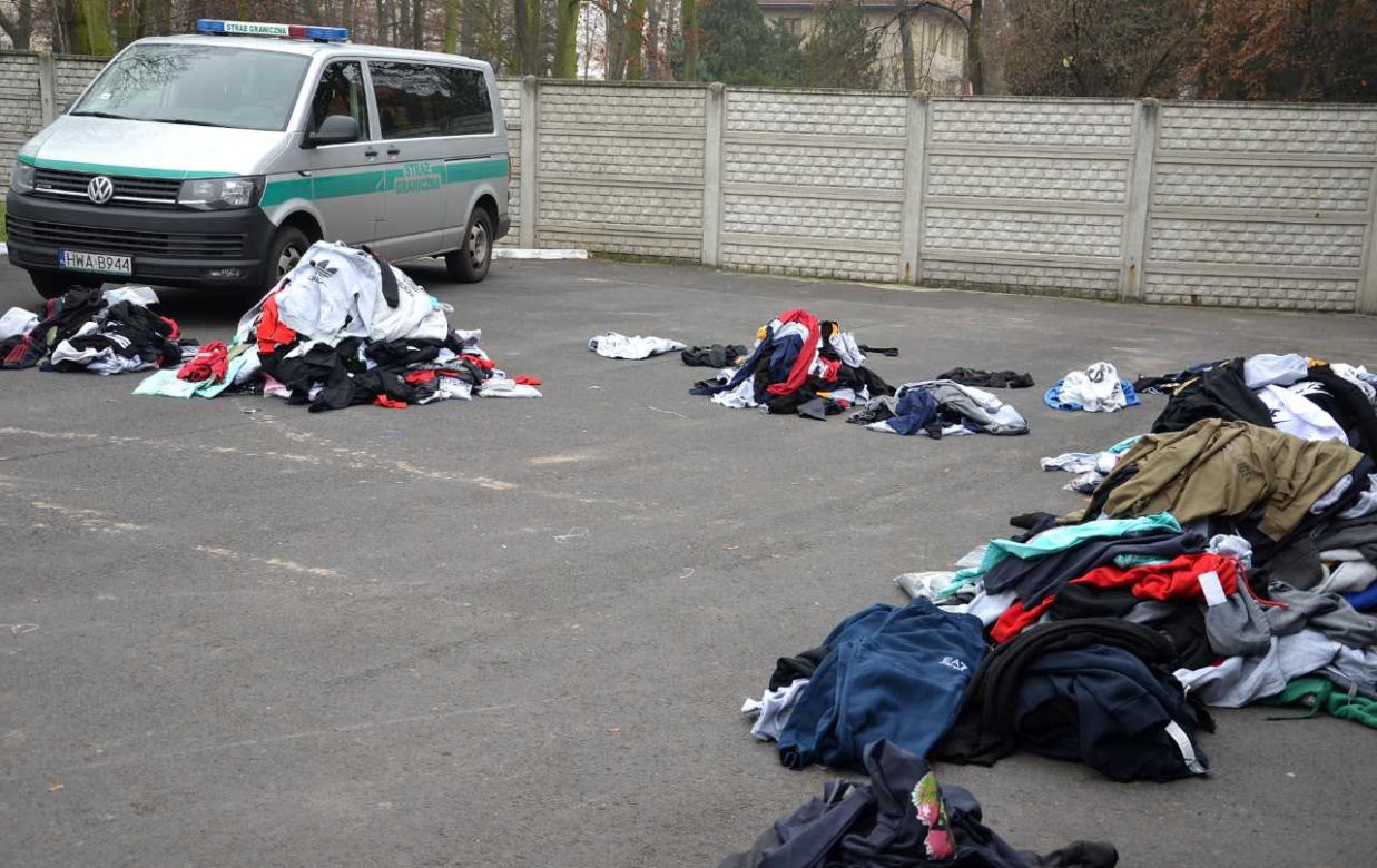 Krotoszyn: Sprzedawał na bazarze podrobioną odzież