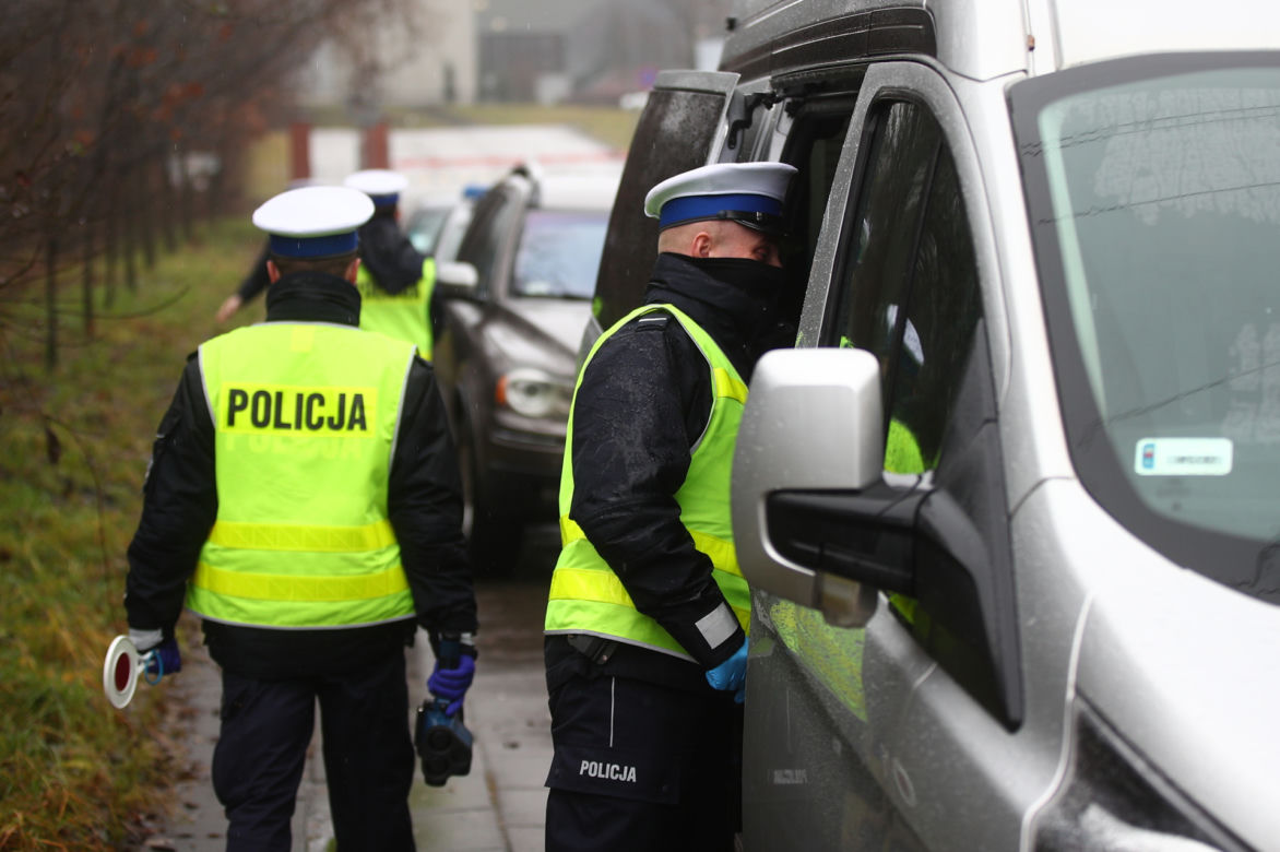 kontrola pojazdu mechanik policja patrol
