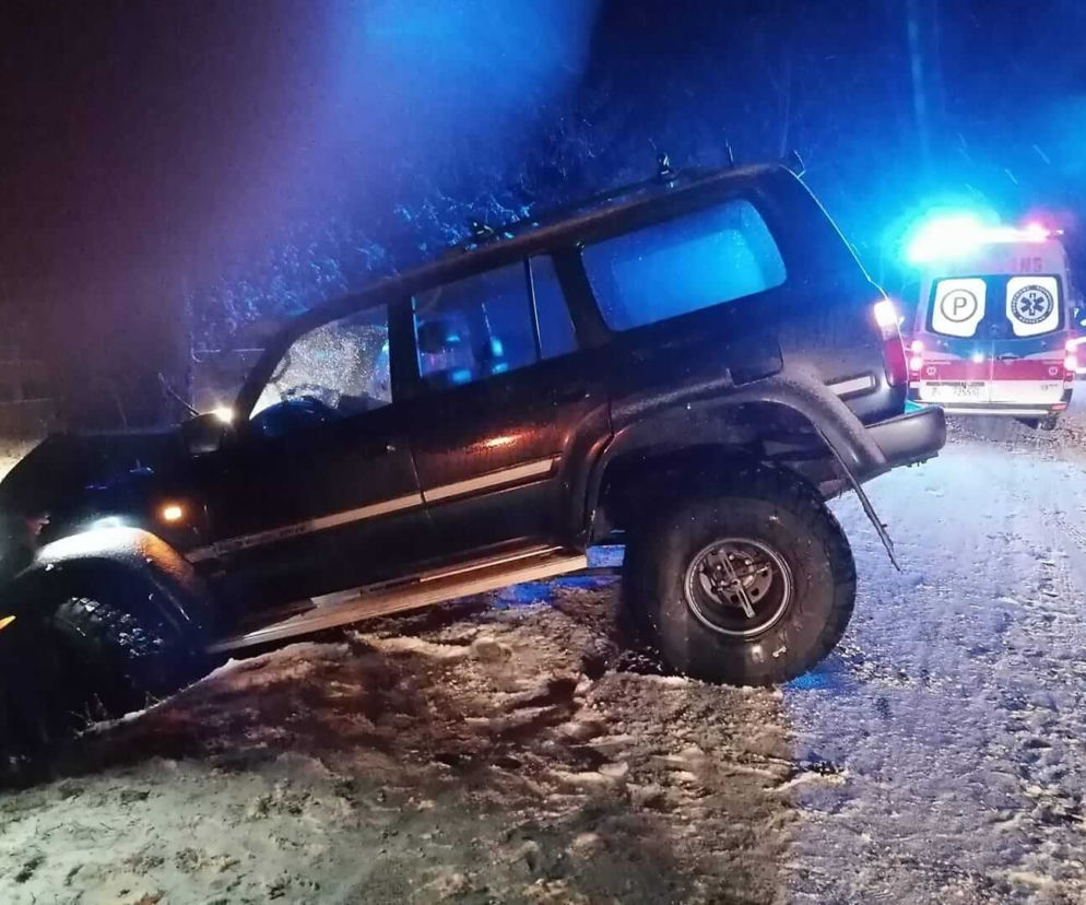 Trudne warunki na drogach w Podlaskiem. Śnieg i lód utrudniają jazdę [ZDJĘCIA]