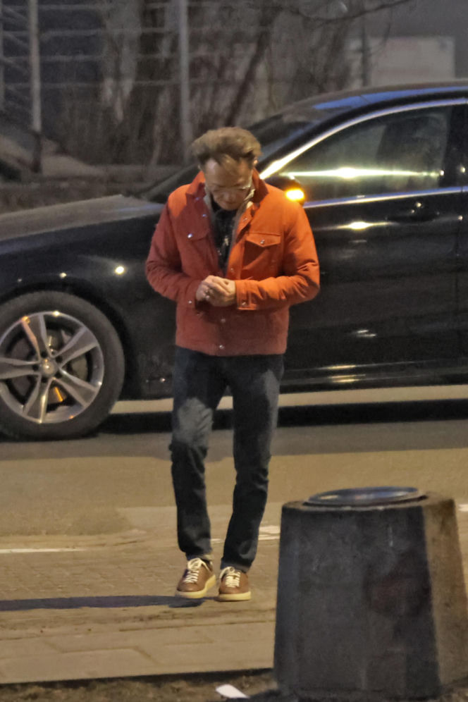 Paweł Wilczak szuka złota w w lombardzie