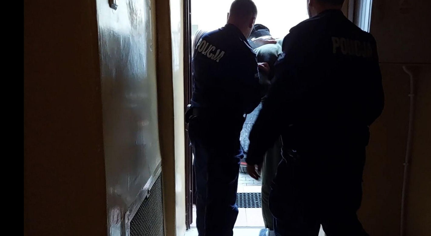 Obciął siostrze głowę. Przyznał się do zabójstwa i złożył wyjaśnienia. Grozi mu dożywocie