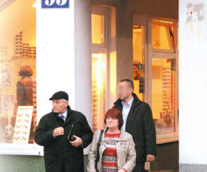 Służbową limuzyną do optyka