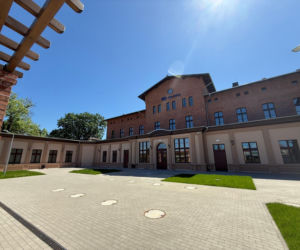 Zabytkowy dworzec zmienił się nie do poznania! Mają tu kręgielnię i strefę relaksu