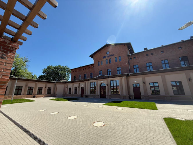 Zabytkowy dworzec zmienił się nie do poznania! Mają tu kręgielnię i strefę relaksu