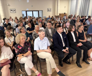 Młode talenty ze Starachowic nagrodzone. Prezydent Marek Materek wręczył stypendia za wybitne wyniki