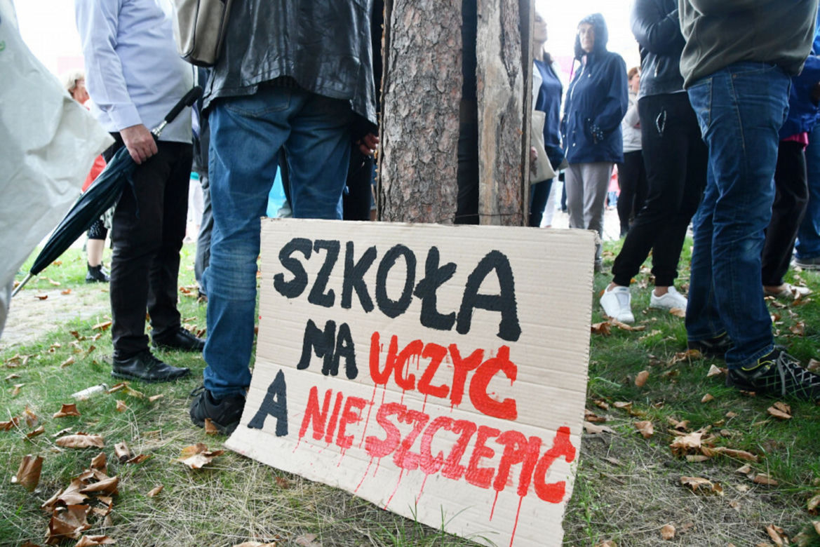 Profesor Krzysztof Simon: Antyszczepionkowcy grożą mi śmiercią
