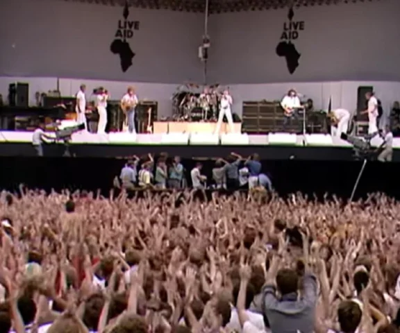 Występ Queen na Live Aid zmienił historię koncertów. Co działo się na kulisami Stadionu Wembley?