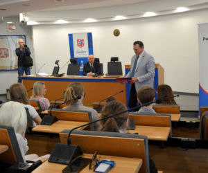 „Plastyczne Oscary” i mosty między pokoleniami. Wielki finał konkursów w ramach kampanii „Widzę – rozmawiam – reaguję” w Siedlcach