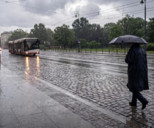 Chłodny i deszczowy piątek. Kiedy nadejdzie poprawa pogody?
