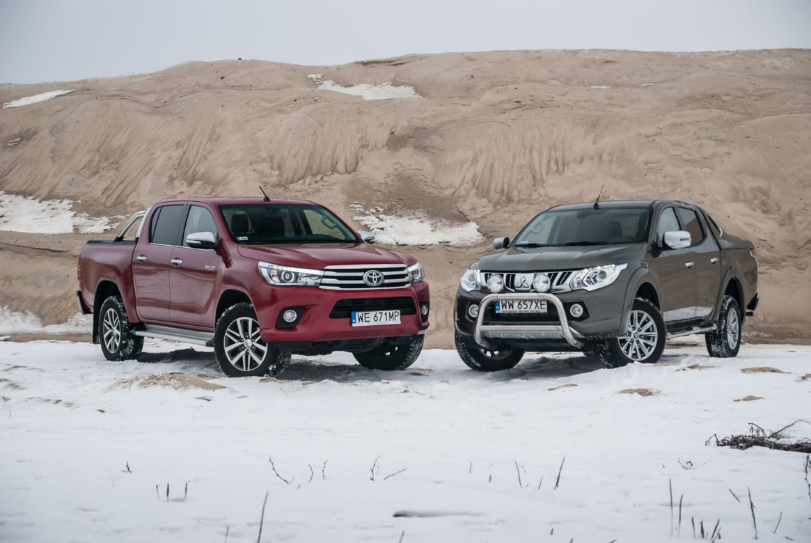 Toyota Hilux SR5 2.4 D-4D Mitsubishi L200 2.4 DID Instyle