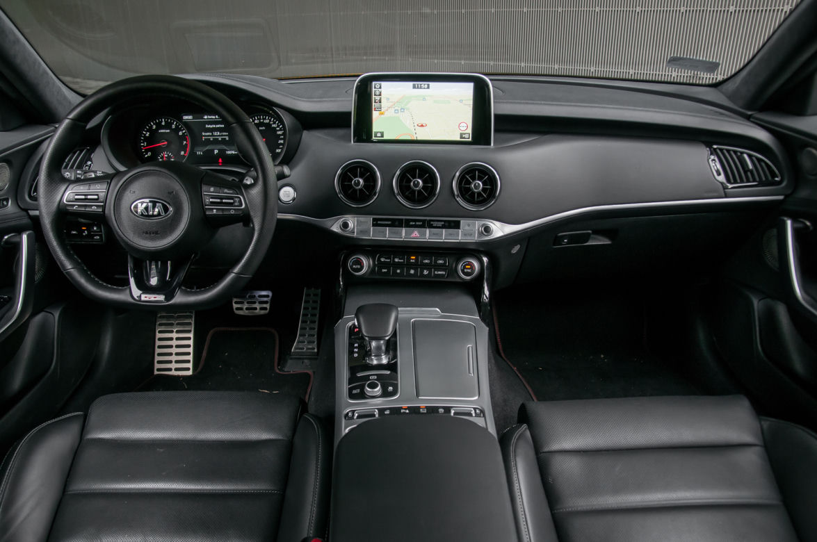 Kia Stinger GT 3.3 V6 T-GDI 366 KM 8AT AWD