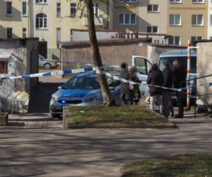 W wiacie śmietnikowej przy ul. Moniuszki znaleziono ciało kobiety