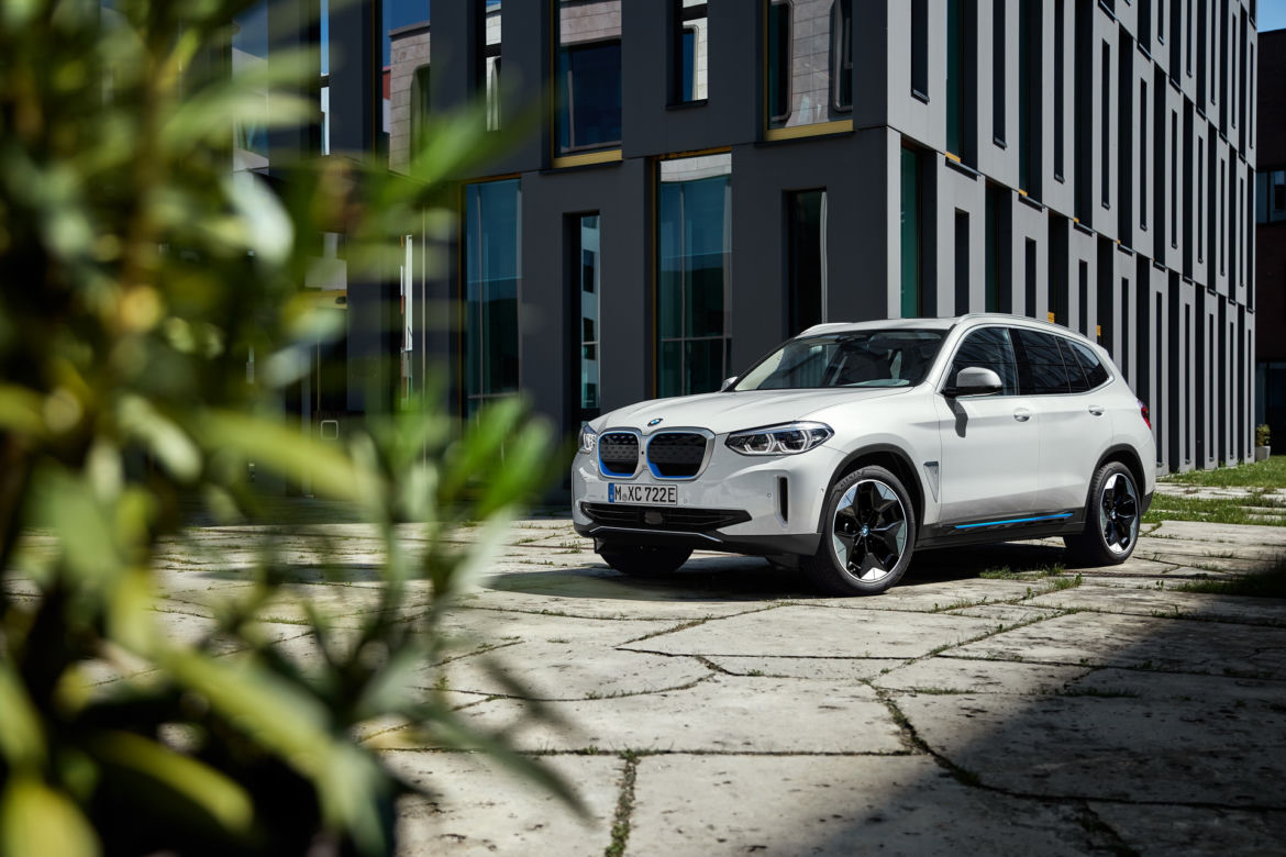 BMW iX3 (2021)