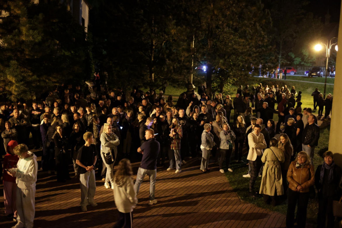 Protest w sprawie odwołania proboszcza w Grojcu