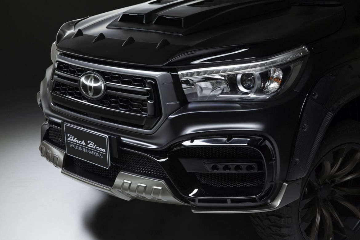Toyota Hilux po tuningu WALD International 