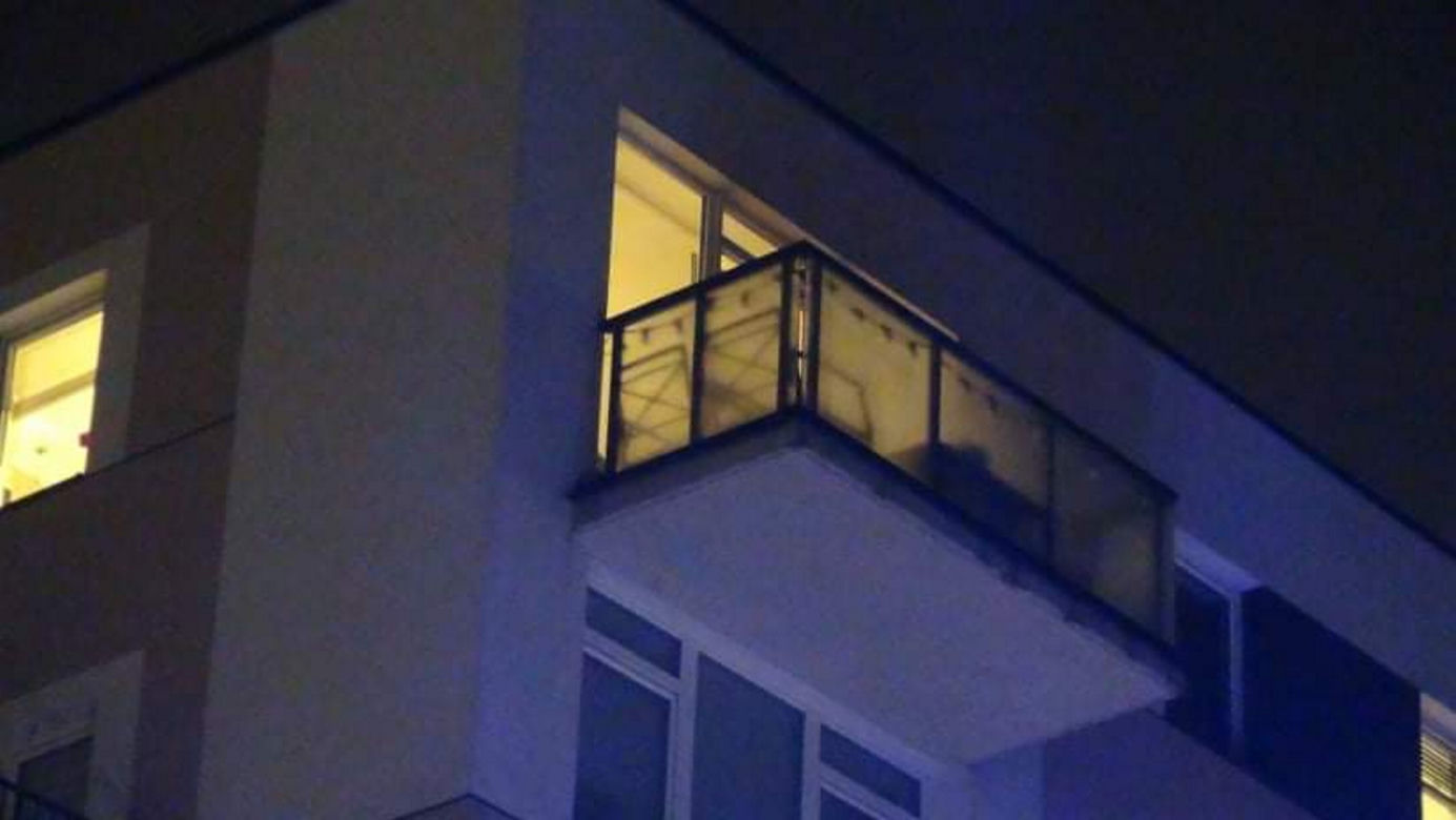 Kobieta wypadła z okna