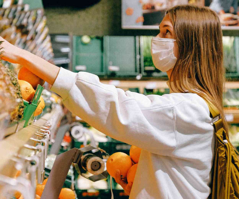 Suwałki. Ekspedientka nie obsłużyła klientki bez maseczki. Zapłaci grzywnę
